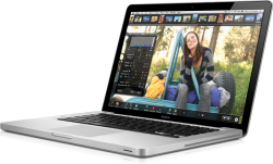 Apple MacBook 2.4GHz Intel Core 2 Duo - (13.3-inch) (DDR3) portátil